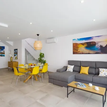 Alvarito By * Puerto Calero