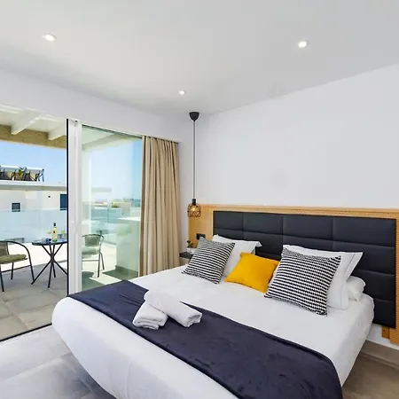 Alvarito By * Puerto Calero