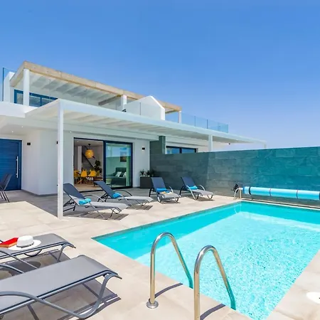 Alvarito By ヴィラ *